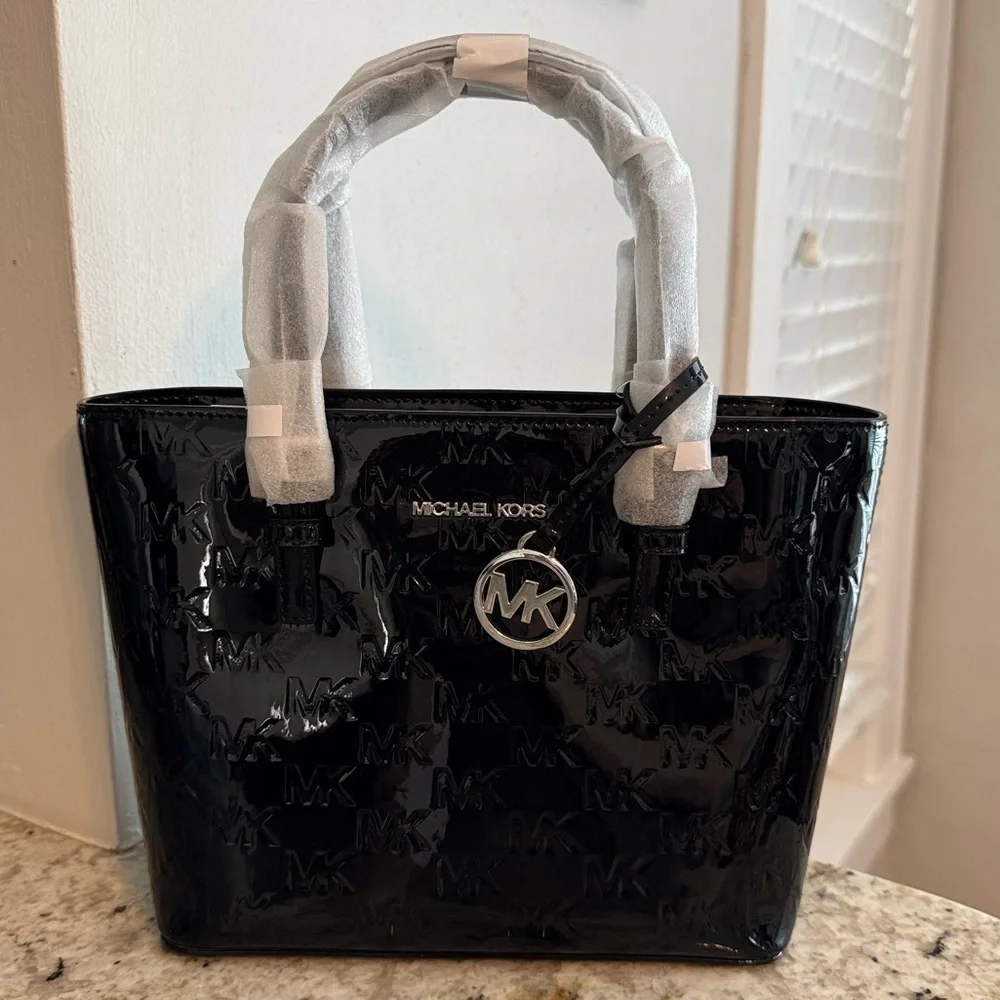 Michael Kors Jet Set XS Black Patent Logo Debossed Convertible Crossbody Tote - Picture 3 of 10